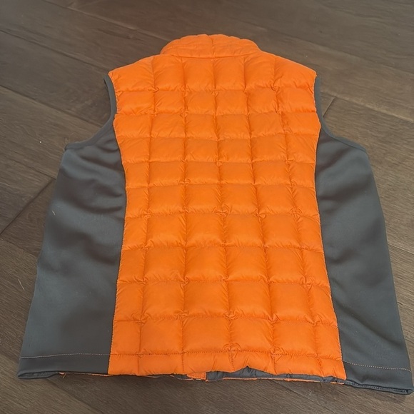Free Country Boys Power Down Vest- size 14/16 XL-orange grey sleeveless winter - Picture 3 of 6